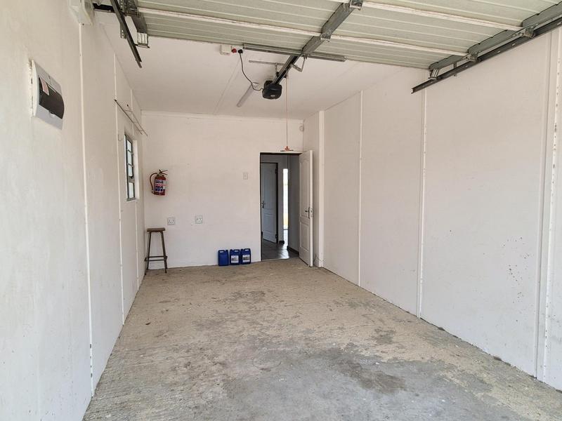 3 Bedroom Property for Sale in Perlemoenbaai Western Cape